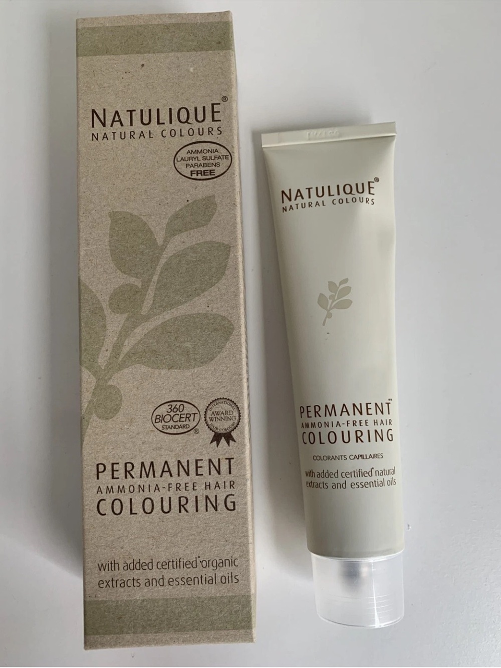 Natulique Permanent Hair Color  7-8 Man Light Natural Ammonia Free